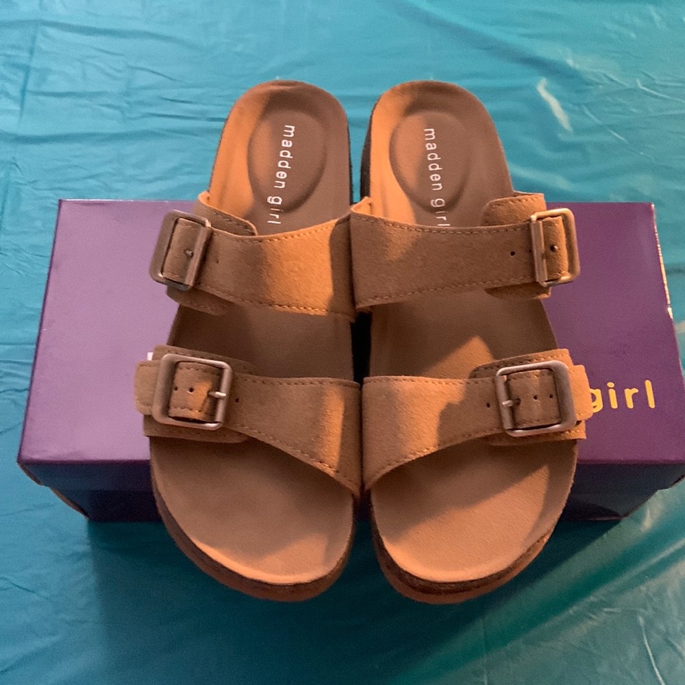 Never worn Maddie Girl slides. Size 7.5